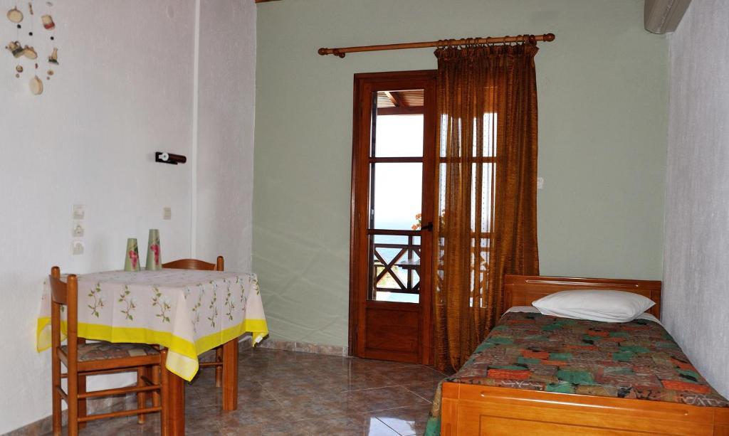Pension Andromeda Patitiri  Room photo